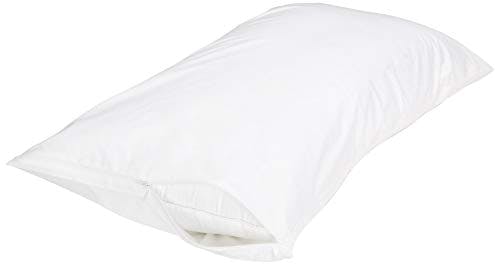 Imagen frontal de Amazon Basics - Funda protectora de almohada hipoalergénica 100% algodón, tamaño King, color blanco